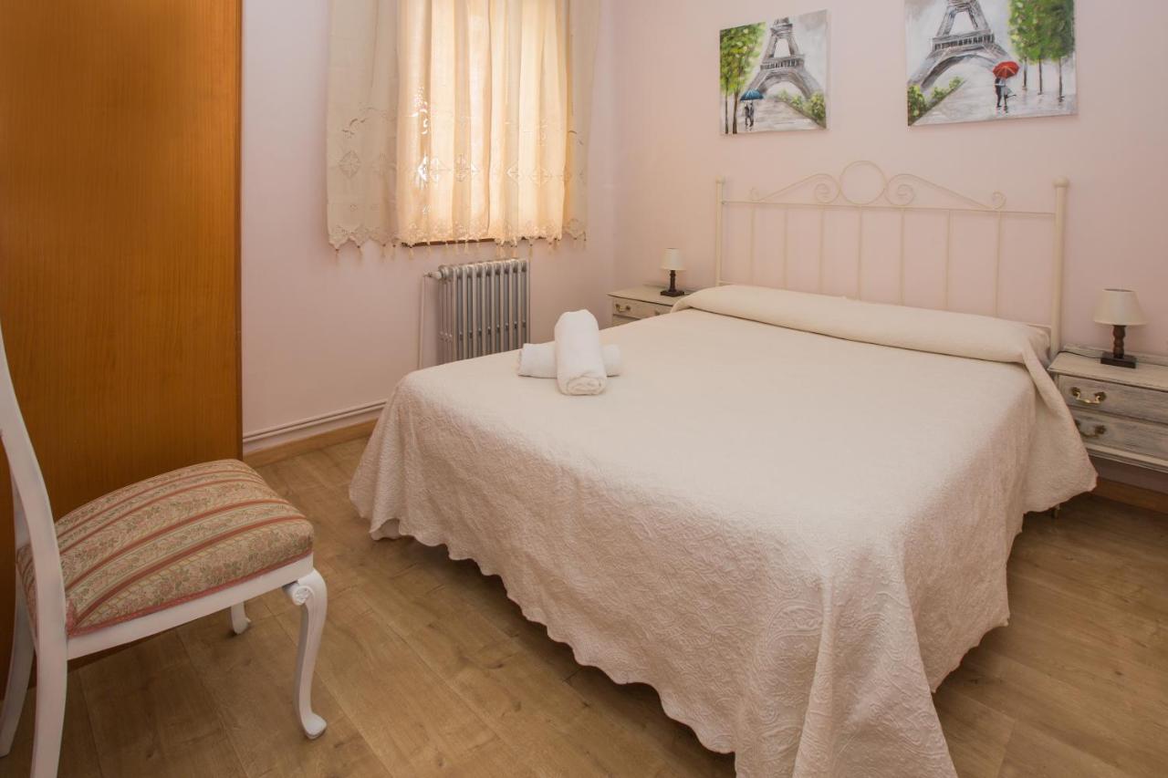 Apartamentos Turisticos Avila Villa Carmen III Bagian luar foto